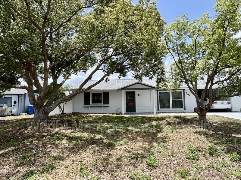 House for rent at 704 Torrey Pines Ave, Sun City Center, FL 33573