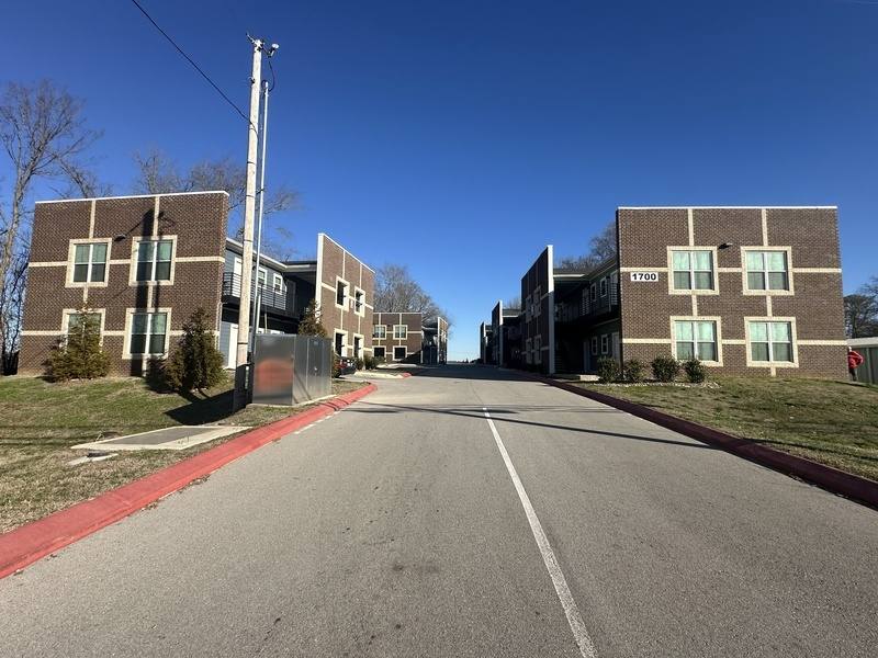 Apartment for rent at 1700 Hampshire Pike #E36, Columbia, TN 38401