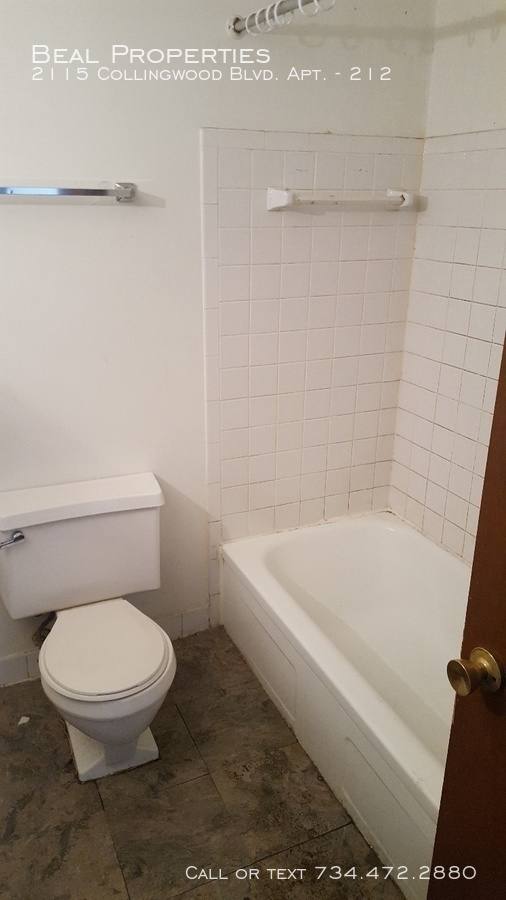 Apartment for rent at 2115 Collingwood Blvd, Toledo, OH 43620