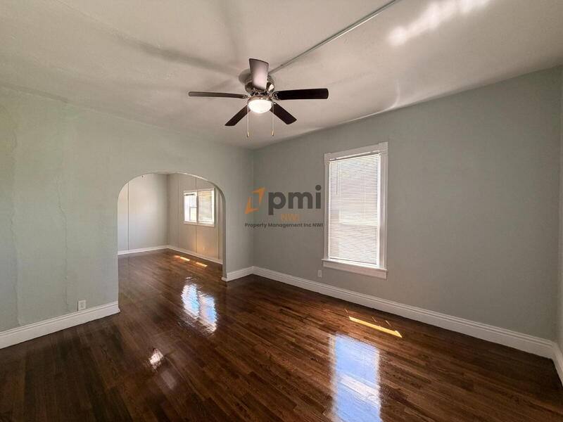 Apartment for rent at 422 Hoyt St #1, Michigan City, IN 46360