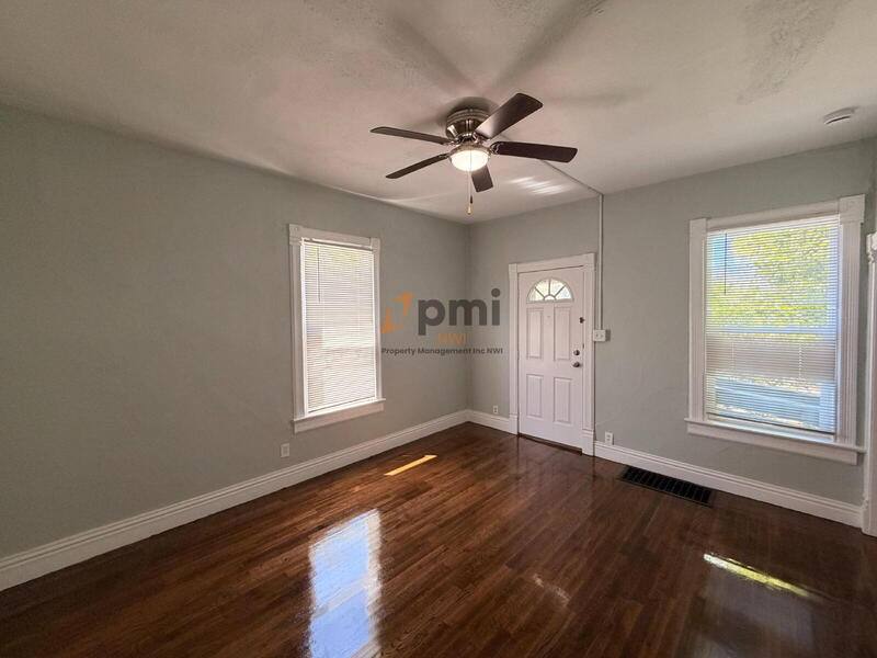Apartment for rent at 422 Hoyt St #1, Michigan City, IN 46360