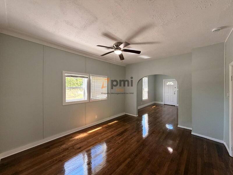 Apartment for rent at 422 Hoyt St #1, Michigan City, IN 46360