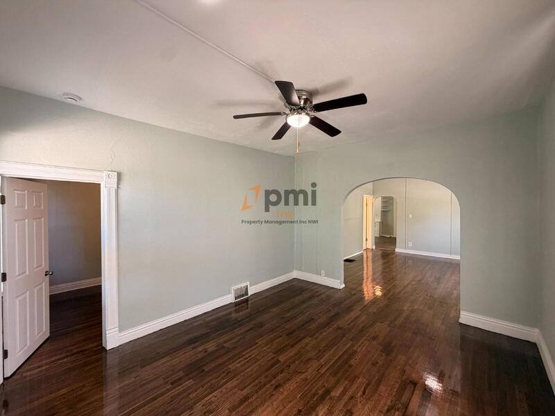 Apartment for rent at 422 Hoyt St #1, Michigan City, IN 46360