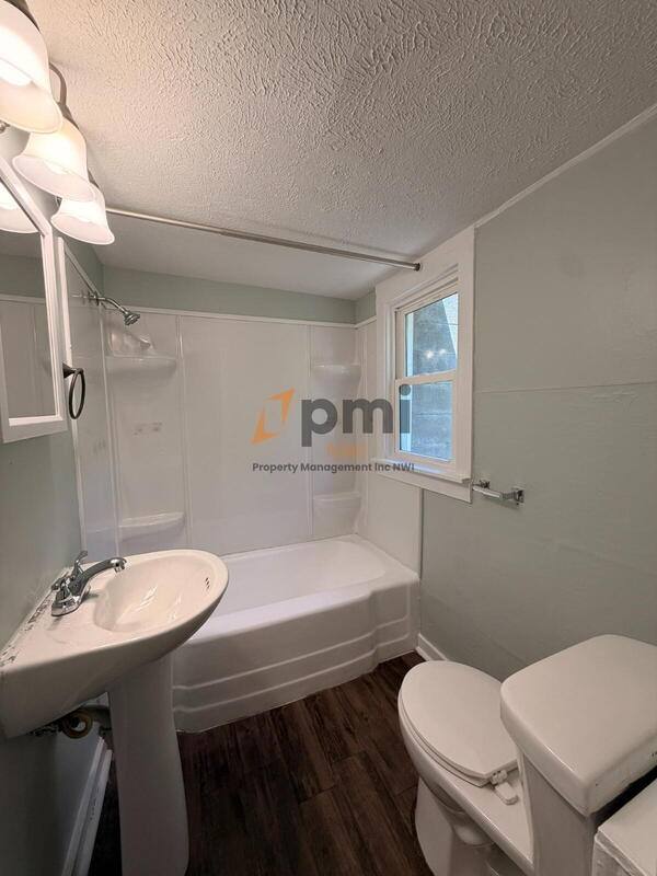 Apartment for rent at 422 Hoyt St #2, Michigan City, IN 46360