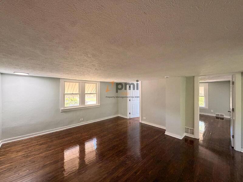 Apartment for rent at 422 Hoyt St #2, Michigan City, IN 46360