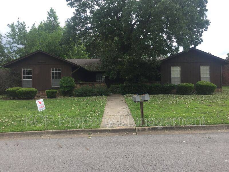 Apartment for rent at 4802 S U, Fort Smith, AR 72903