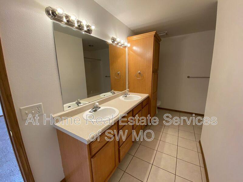 House for rent at 625 S Hazelnut, Springfield, MO 65802