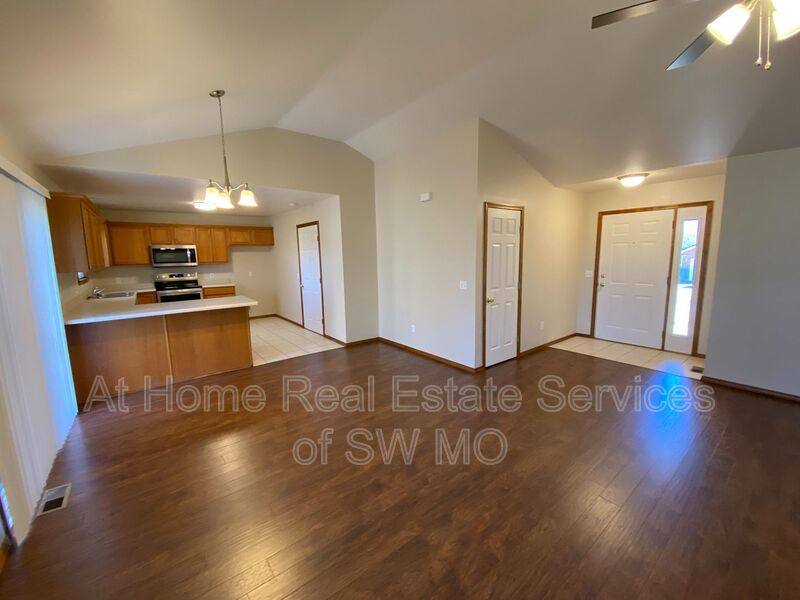 House for rent at 625 S Hazelnut, Springfield, MO 65802
