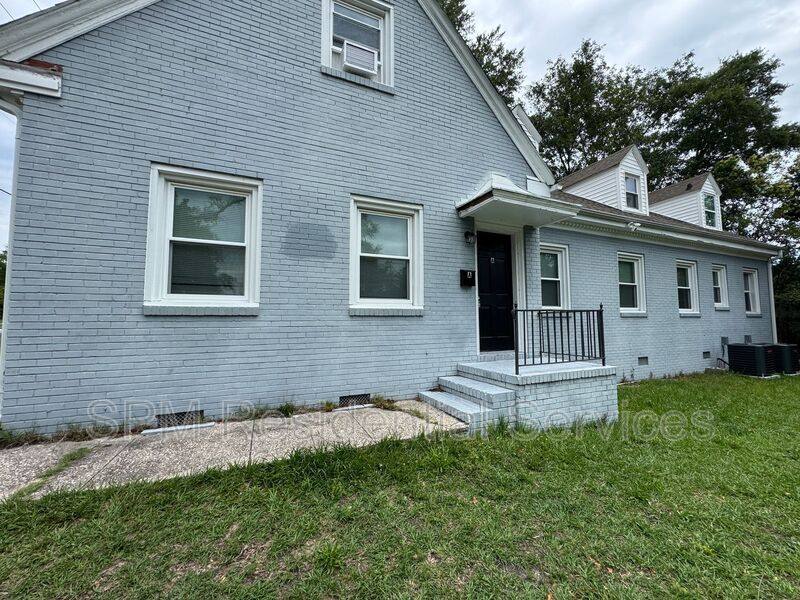 Apartment for rent at 304 N 11th St #A, Wilmington, NC 28401