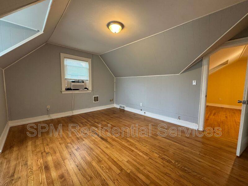 Apartment for rent at 304 N 11th St #A, Wilmington, NC 28401