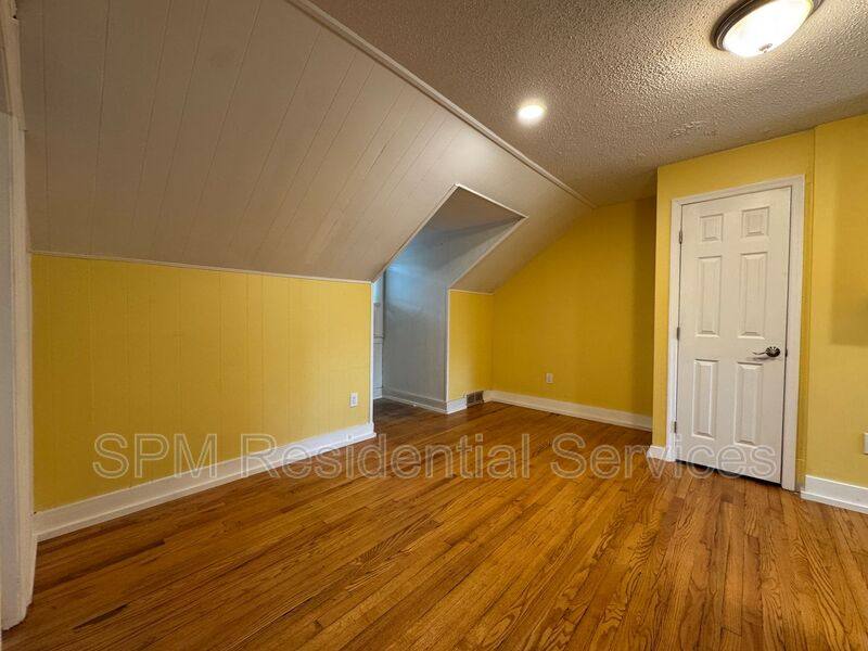 Apartment for rent at 304 N 11th St #A, Wilmington, NC 28401