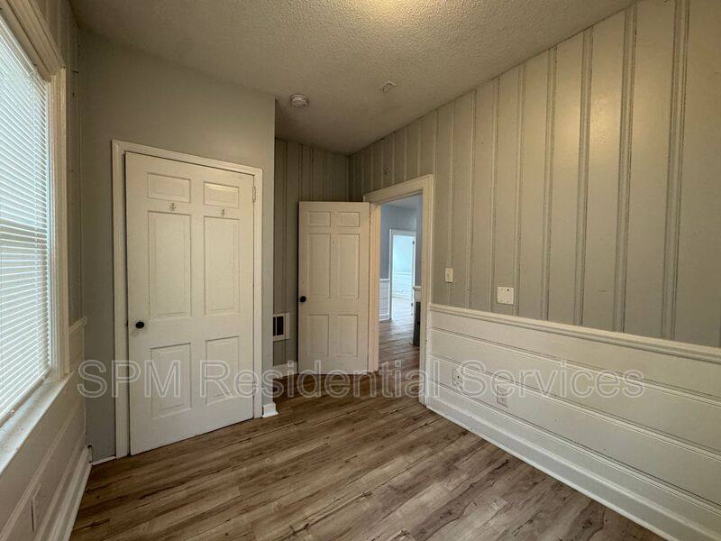 Apartment for rent at 304 N 11th St #B, Wilmington, NC 28401