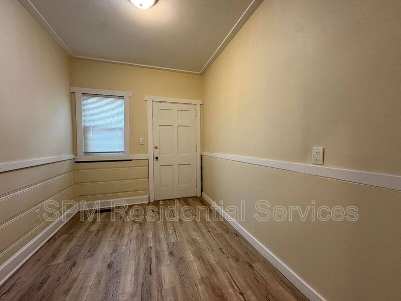 Apartment for rent at 304 N 11th St #C, Wilmington, NC 28401