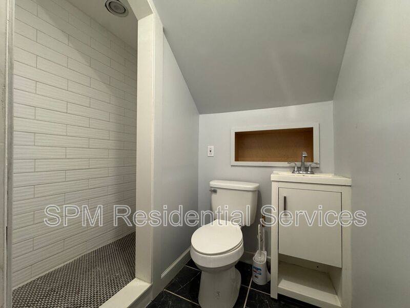Apartment for rent at 304 N 11th St #C, Wilmington, NC 28401