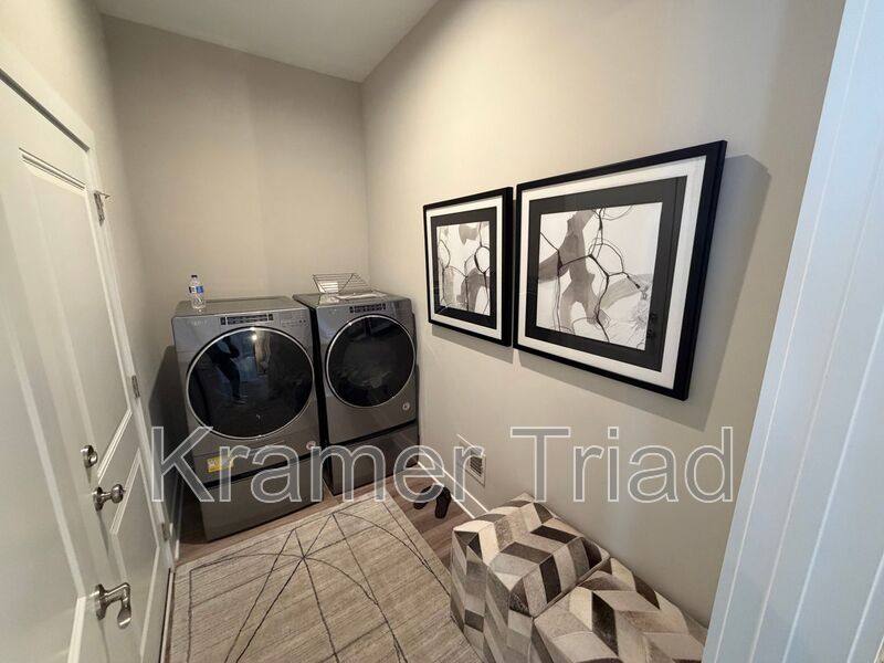 House for rent at 7889 Arimoore Dr, West Bloomfield, MI 48322