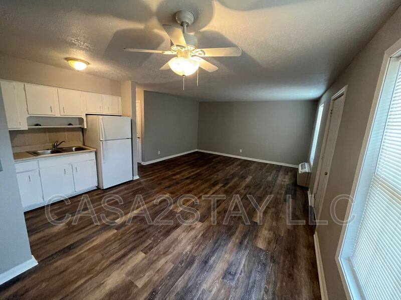 Apartment for rent at 4915 Saddlebrook Lane #7, Louisville, KY 40216