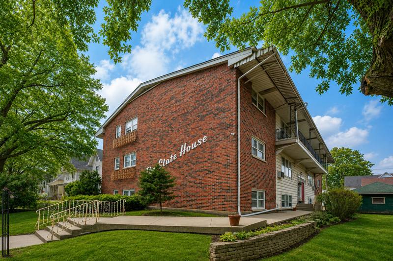Apartment for rent at 1609 E State St #302, Rockford, IL 61104