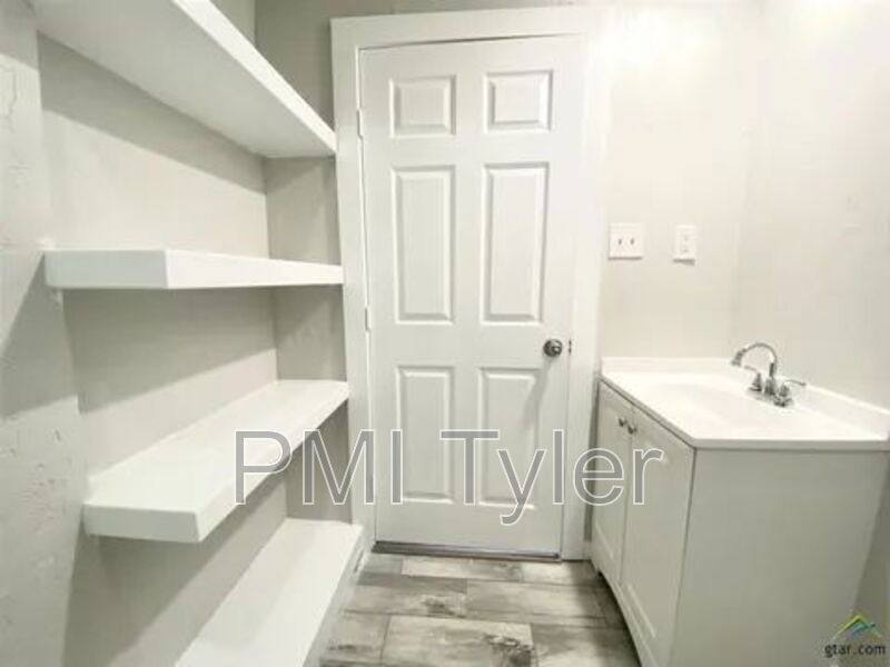 House for rent at 1115 S Robertson Ave, Tyler, TX 75701