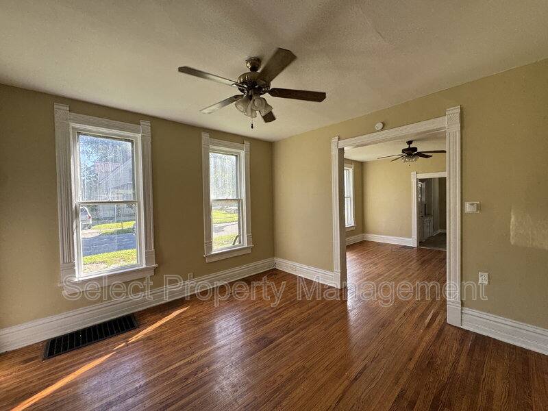 Apartment for rent at 3201 Dinnen Ave, Fort Wayne, IN 46807