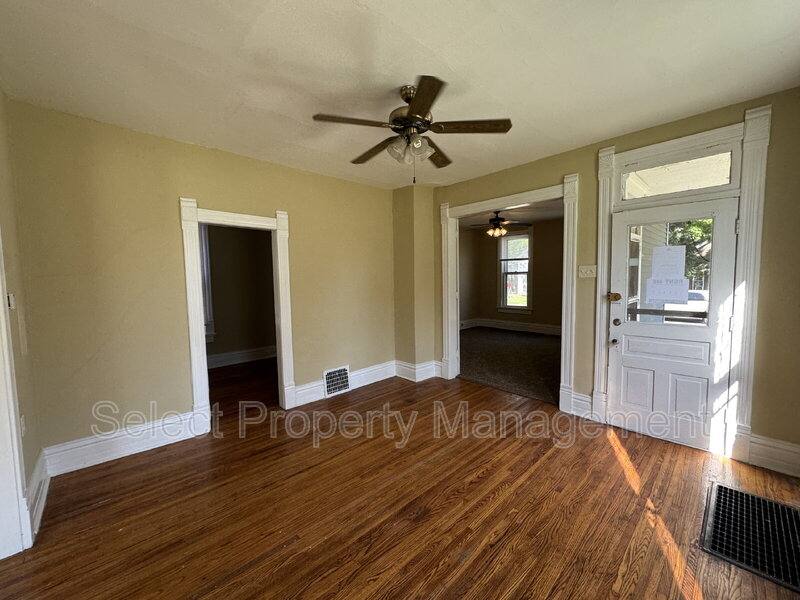 Apartment for rent at 3201 Dinnen Ave, Fort Wayne, IN 46807