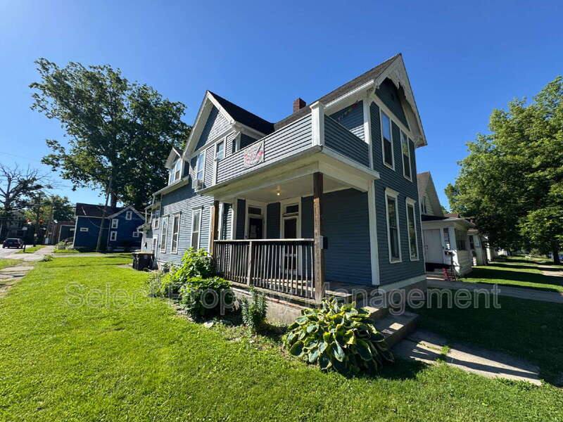 Apartment for rent at 3201 Dinnen Ave, Fort Wayne, IN 46807