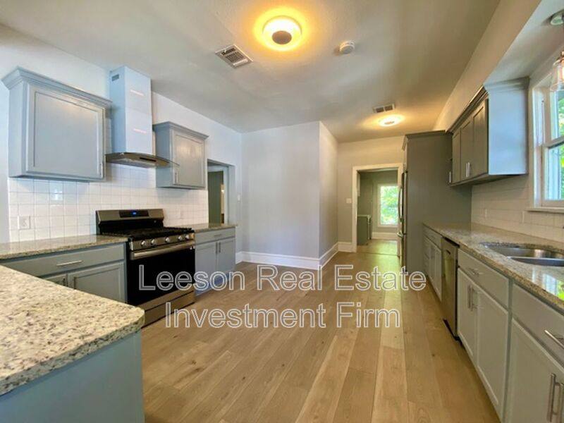 House for rent at 2401 Darien St, Shreveport, LA 71103