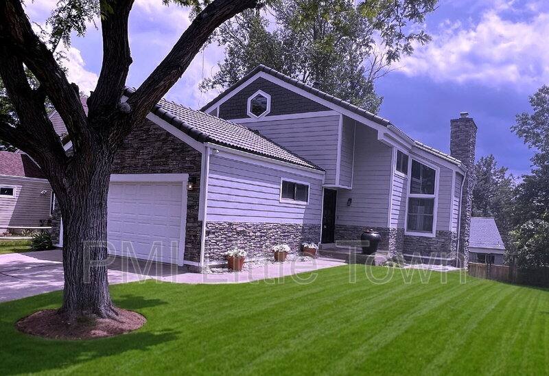House for rent at 10772 W Berry Ave, Littleton, CO 80127
