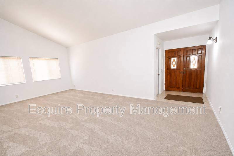 House for rent at 2065 Pamela St, Oxnard, CA 93036
