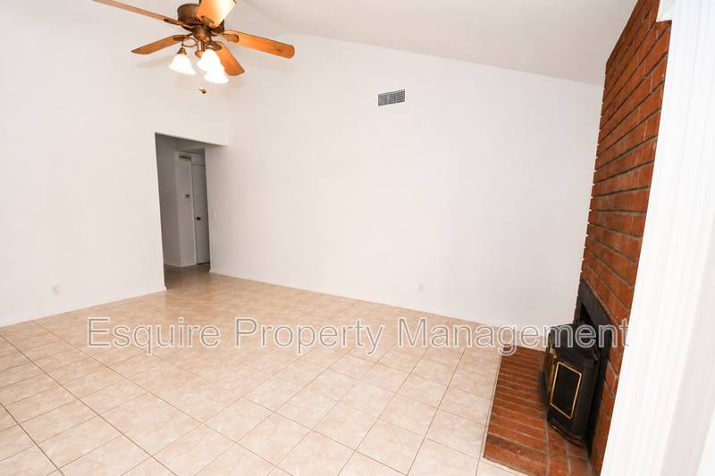 House for rent at 2065 Pamela St, Oxnard, CA 93036