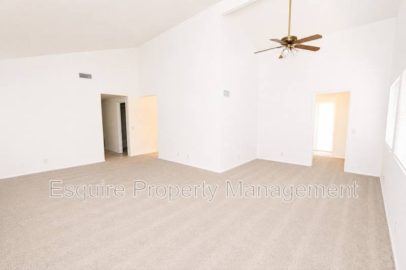 House for rent at 2065 Pamela St, Oxnard, CA 93036