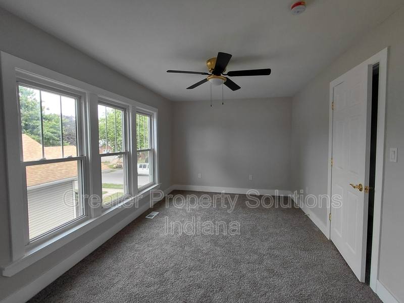 House for rent at 252 Lawndale St, Hammond, IN 46324