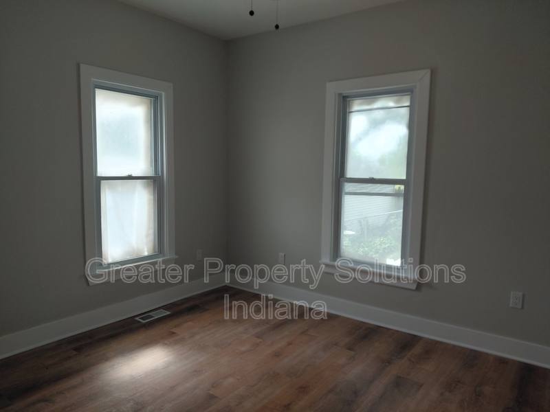 House for rent at 252 Lawndale St, Hammond, IN 46324