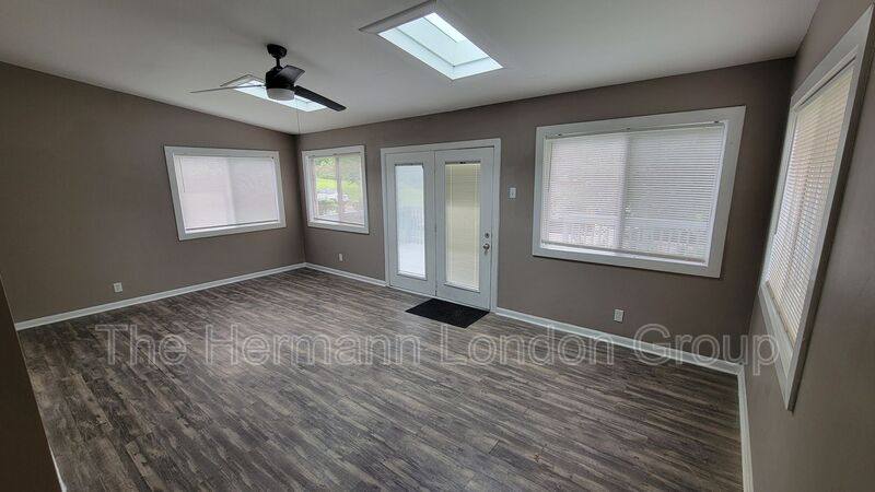 House for rent at 8720 Marcella Ave, Saint Louis, MO 63121