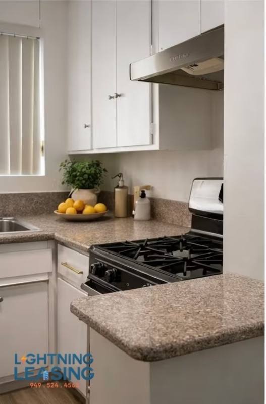 Apartment for rent at 4305 5th St #5, Los Angeles, CA 90020