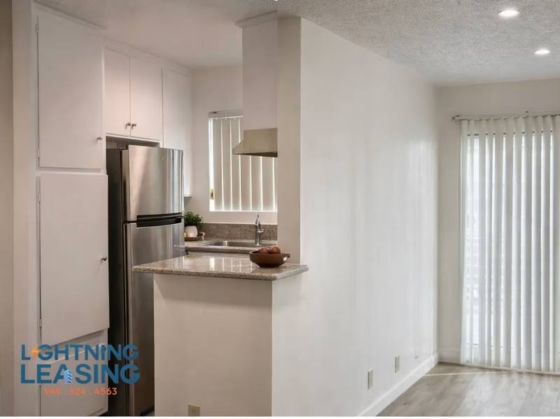 Apartment for rent at 4305 5th St #5, Los Angeles, CA 90020