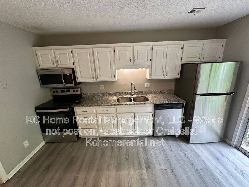 Apartment for rent at 4711 Switzer Rd, Shawnee, KS 66203
