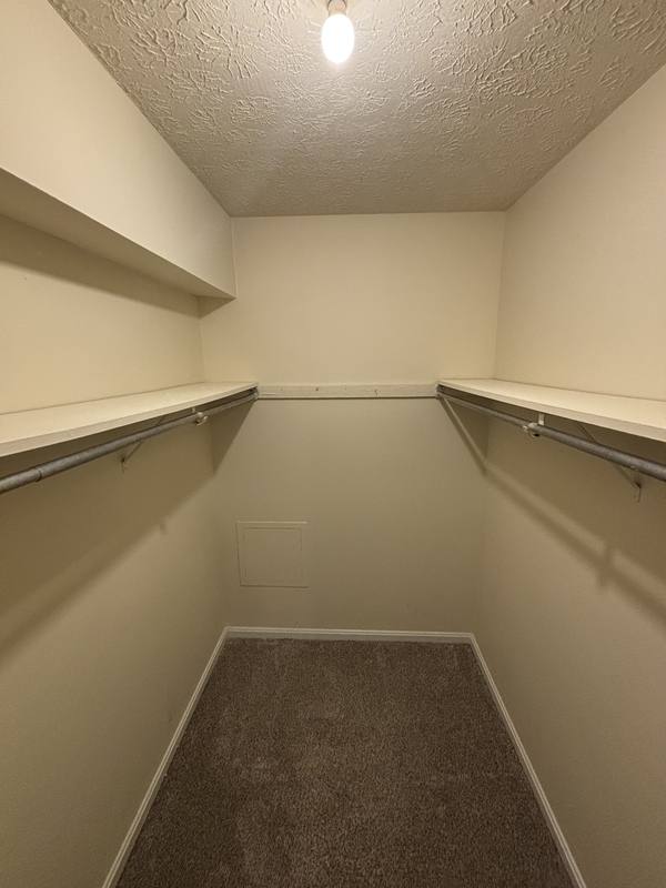 Apartment for rent at 2706 Chickasaw Ave #20, Louisville, KY 40206