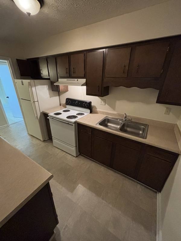 Apartment for rent at 2706 Chickasaw Ave #20, Louisville, KY 40206