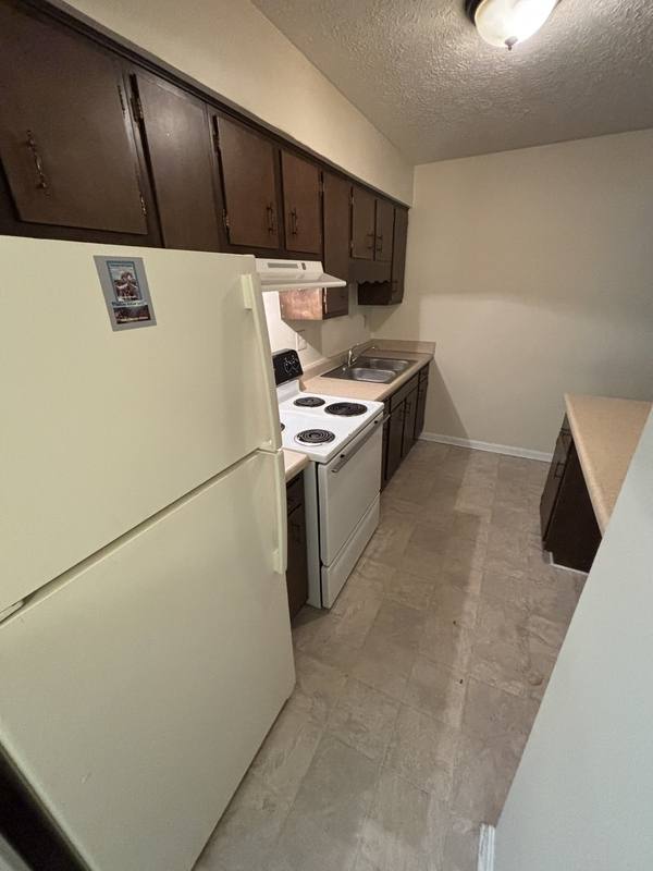 Apartment for rent at 2706 Chickasaw Ave #20, Louisville, KY 40206