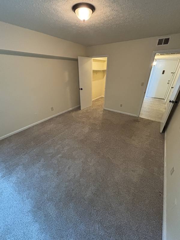 Apartment for rent at 2706 Chickasaw Ave #20, Louisville, KY 40206