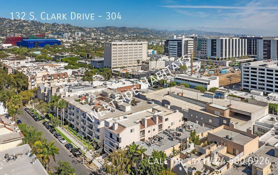 Apartment for rent at 132 S Clark Dr, Los Angeles, CA 90048