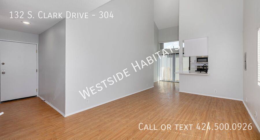 Apartment for rent at 132 S Clark Dr, Los Angeles, CA 90048