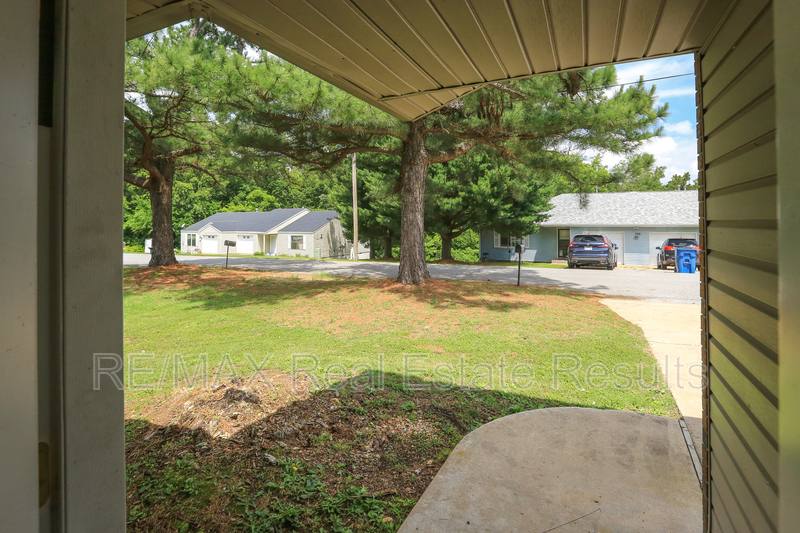 Apartment for rent at 205 White Oak Dr NE #C, Gravette, AR 72736