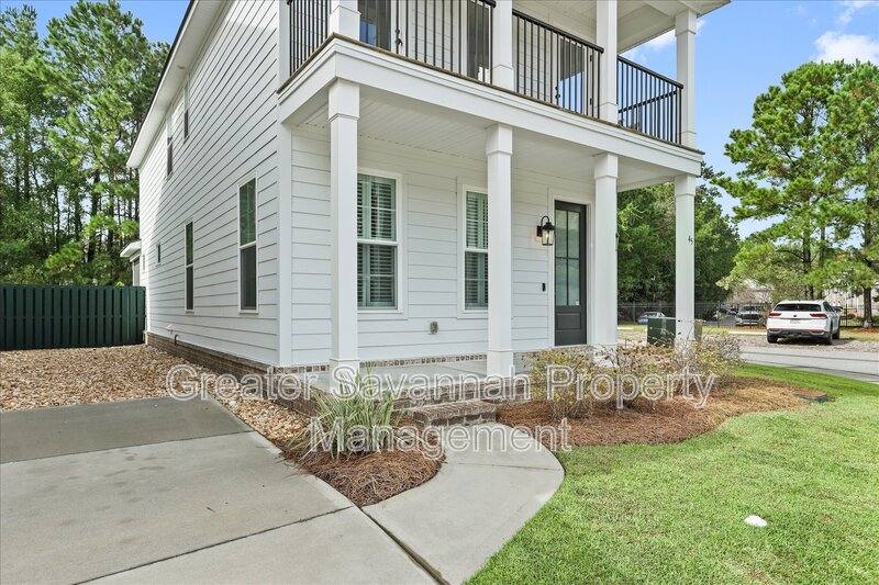 House for rent at 45 Grove Park Dr, Richmond Hill, GA 31324