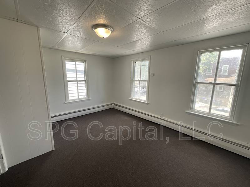 House for rent at 325 Lincoln St, Harrisburg, PA 17113