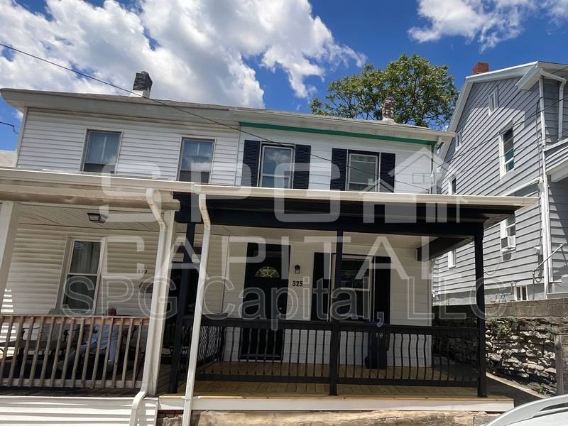 House for rent at 325 Lincoln St, Harrisburg, PA 17113