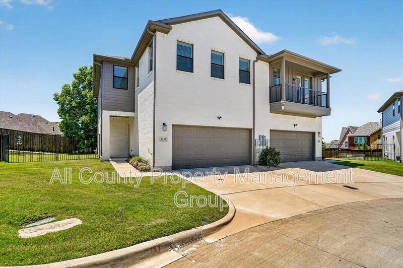Apartment for rent at 6330 Oakbend Circle, Fort Worth, TX 76132