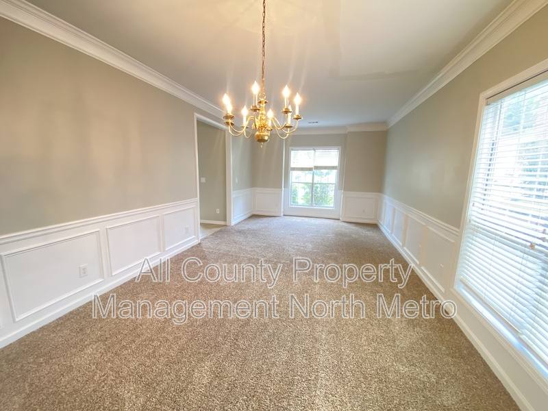 House for rent at 550 Elgaen Court, Roswell, GA 30075
