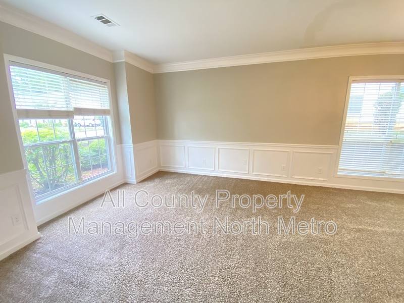 House for rent at 550 Elgaen Court, Roswell, GA 30075