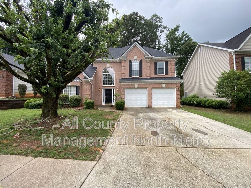 House for rent at 550 Elgaen Court, Roswell, GA 30075